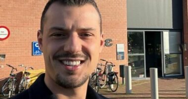 “Optimisit”/ Djali i Hashim Thaçit flet pa vizitës në Hagë: Duke i numëruar ditët kur nga ky objekt do të dalë!