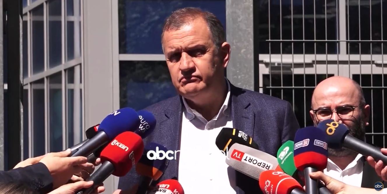 Beqaj  Po gjykohem pa njohur dosjen  Ish ministri  Ligji nuk ndalon kompjuterët pa internet