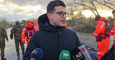 Evakuohen banorët në Ferras e Fitore/ Vengu: Vazhdojmë edhe në zona të tjera përgjatë grykëderdhjes së Vjosës