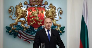 Presidenti i Bullgarisë, jep dorëheqje mes spekulimeve se do të formojë partinë e tij