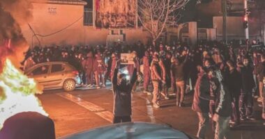 Trump paralajmëron opsione ushtarake ndaj Iranit, protestat lënë qindra të vrarë