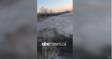 Lumi Seman çan argjinaturën/ 20 banesa të përmbytura, qindra hektarë tokë bujqësore nën ujë