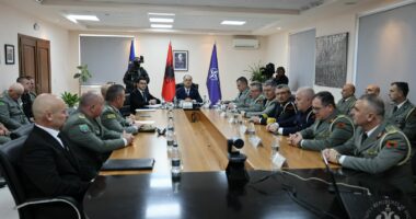 Presidenti Begaj: Krenar për shërbimin e Forcave të Armatosura Shqiptare në misionet ndërkombëtare