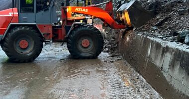 Gurë dhe rrëshqitje dherash në aksin Kukës-Shishtavec, situata në monitorim