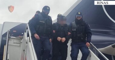 EMRI/ I dënuar me 6 vite burg, ekstradohet nga Gjermania 51-vjeçari