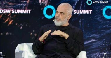 “95% e shërbimeve, online”/ Rama: Inteligjencën Artificiale po e përdorim për afrimin e legjislacioneve me BE