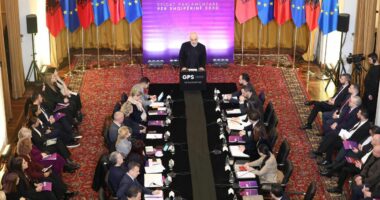 “Të vendosim piketat për godinën e re të Parlamentit”, Rama i prerë me të vetët: Braktisja e territorit nuk është opsion!