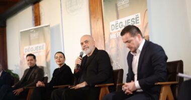 “Ata që duan të rriten duhet të agropërpunojnë”, Rama – fermerëve: Nëse je vetëm, mund të shkosh deri në pikën që të mbijetosh