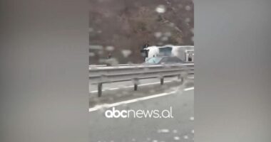 Përplasen disa mjete në rrugën e Kombit/ Shkak, ngricat në rrugë, disa persona të lënduar