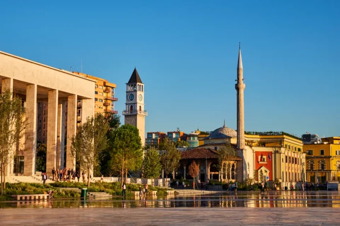 Më shumë se një në pesë vizitorë gjatë muajit nëntor  ishte italian