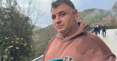 Përmbytjet në fshatin Vajzë/ Iu dëmtua banesa nga rrëshqitja e dherave, kryefamiljari tregon momentet e panikut: Në mes të natës ranë muret e jashtme