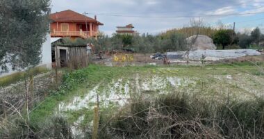 Vlorë, verifikohen dëmet/ 15 banesa të prekura në Bishan, Fitore dhe Novoselë