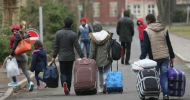 Spanja legalizon qëndrimin e emigrantëve, dekreti i qeverisë Sanchez