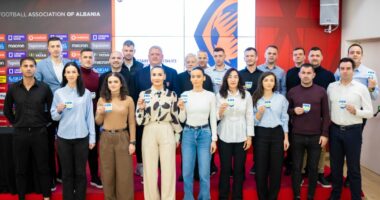 Arbitrimi shqiptar shënon rekord, 21 arbitra & asistentë me stemë FIFA