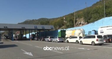 Protestat prekin qarkullimin kufitar/ Kamionistët grevë 48-orëshe, nuk lejohet kalimi në Mal të Zi nga nesër në orën 11:30