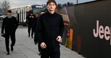 Shqiptari “pret” për Juventus/ Raffaele Huli u grumbullua nga Spalletti për sfidën kundër Napolit