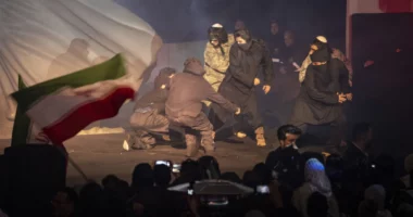 Londra dhe Lisbona dënojnë shtypjen e dhunshme të protestave në Iran