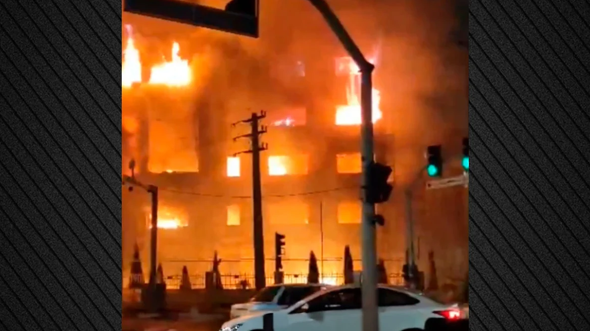 VIDEO/ Përshkallëzimi i protestave në Iran, të paktën 217 viktima