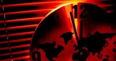 Kijameti, 85 sekonda larg/ Ora e fundit e botës, akrepat 4 sekonda