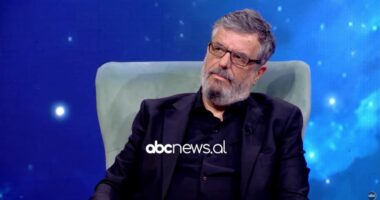 Sekretet e Kadaresë/ Bujar Hudhri, rrëfen rrugëtimin 30 vjeçar me kolosin e letrave shqipe