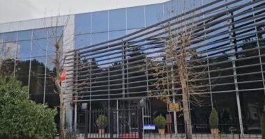 Përdhunoi dhe la shtatzanë 12 vjeçaren/ Korçë, arrest në burg për 67 vjeçarin