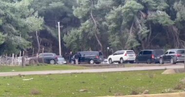 VIDEO/ Pas takimit në Vlorë, Jared Kushner dhe Ivanka Trump vizitojnë zonën e Akernisë