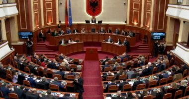 Kuvendi në seancë plenare/ Ndryshime në Kodin Penal, ligje për energjinë dhe drejtësinë