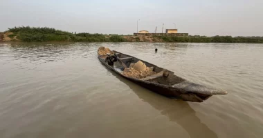 Nigeri/ Përmbytet anija, të paktën 25 të vdekur dhe 14 të zhdukur
