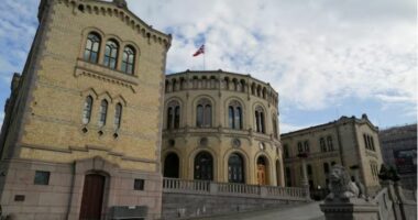 Armatoset Norvegjia/ Parlamenti miraton planin 2 miliardë dollarësh për artilerinë me rreze të gjatë veprimi