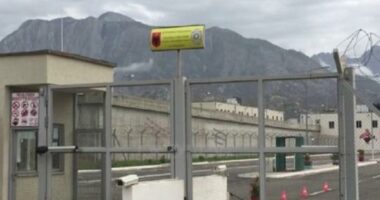 Nga burgu i Fushë Krujës drejt burgut të Peqinit/ 90 të dënuar me rrezikshmëri të lartë, transferohen gjatë fundjavës