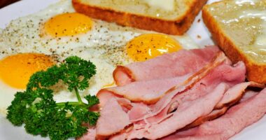 OBSH: Proshutat e përpunuara klasifikohen në grupin e parë si kancerogjene për njerëzit