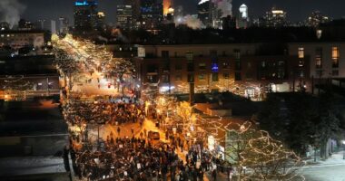 Agjentët federalë vrasin amerikanin në Minneapolis, shpërthejnë protesta