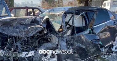 VIDEO/ Makinat e shkatërruara totalisht, pamje nga vendi i aksidentit me 3 viktima në Gjirokastër-Tepelenë