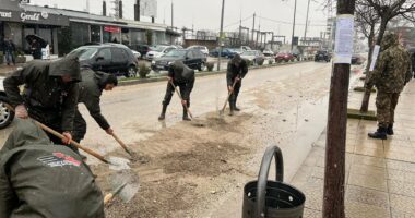 Edi Rama ndan foto nga puna në terren: Falenderim për ekipet në këto ditë me mot të keq