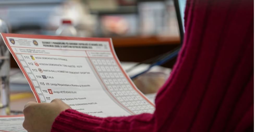 Kosovë/ Votat rinumërohen, koha për institucionet shkurtohet