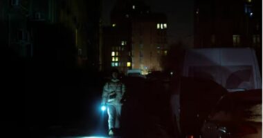 Rusia sulmon me raketa e dronë Kievin, mbi 1700 pallate pa ngrohje