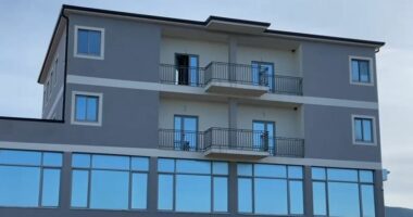 “Shtëpi bari” në Lezhë/ Detaje, arrestohet babë e bir. Objekti 4 katësh ishte marrë me qira