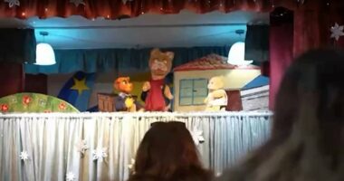 Një jetë në skenën e teatrit/ Rrëfehet Bujar Sulejmani: Personazhet që kanë argëtuar mijëra fëmijë