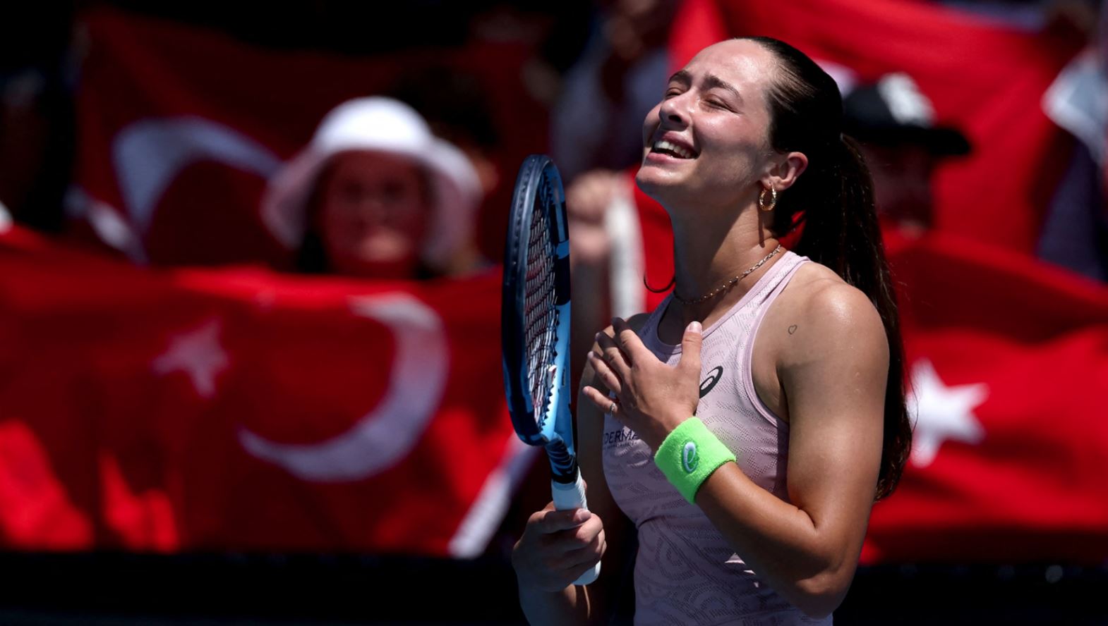 fenomeni-turk-i-tenisit-zeinep-sonmez-po-shkruan-historine-ne-australian-open