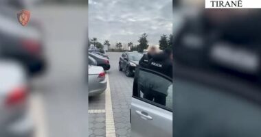 VIDEO/ Transportonte me automjet 60 kilogramë kanabis, Tiranë, arrestohet 52-vjeçari