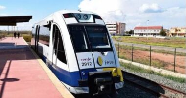 Aksidenti i tretë hekurudhor në Spanjë brenda javës, treni përplaset me një vinç