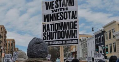 Trump mbështet marrëveshjen për financimin e qeverisë, DHS përjashtohet përkohësisht