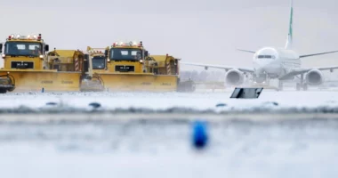 Borë e akull në Holandë, pezullohen shërbimet hekurudhore, anulohen qindra fluturime
