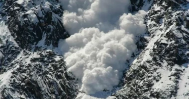 Tragjedi në Austri, tre skiatorë bllokohen nga orteku, ndërrojnë jetë