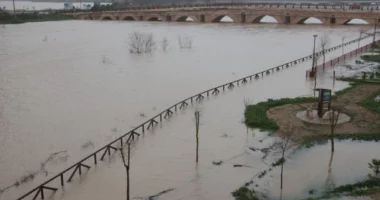 Stuhi në Gadishullin Iberik/ Përmbytje në Spanjë e Portugali, një viktimë dhe dëme të shumta