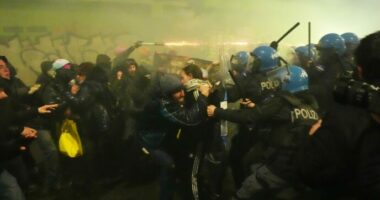 Tension dhe dhunë në Milano/ Përplasje mes protestuesve anti-olimpiadë dhe Policisë