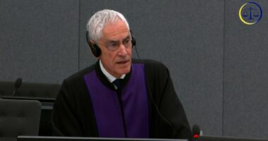 Deklaratat përmbyllëse, prokurori Tieger: Vrasja e Jasharëve zgjeroi luftën në Kosovë