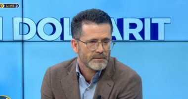 Eksperti në “Sheshi i Dollarit”: Bizneset shqiptare të investojnë në trajnimin e stafit për të përballuar sfidat e tregut