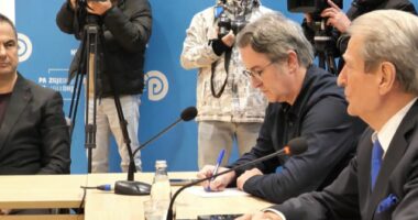 “Revolucion”… në tavolinë, PD braktis bojkotin/ Pas presionit nga PS dhe të vetët, Berisha pranon rikthimin në tryezat e reformave