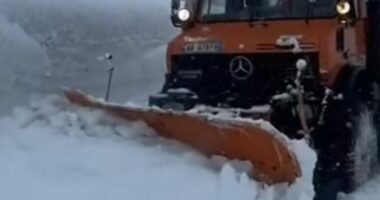 Moti i keq në vend/ ARRSH: Rënie ortekësh në Qafë Thore, bllokohet qarkullimi